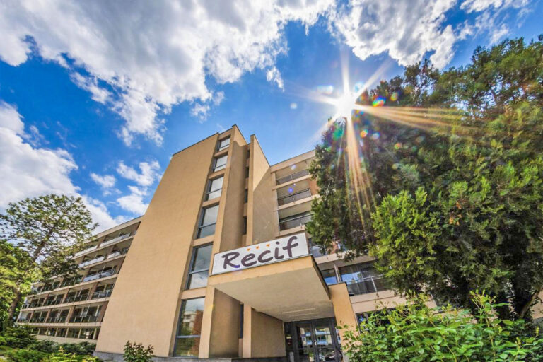Hotel Recif intrare