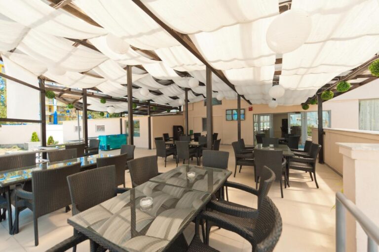 Hotel Recif terasa