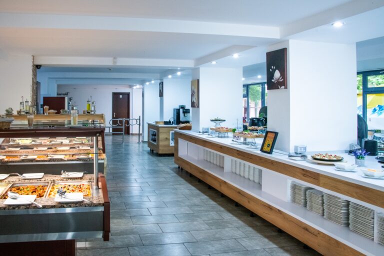 restaurant 2