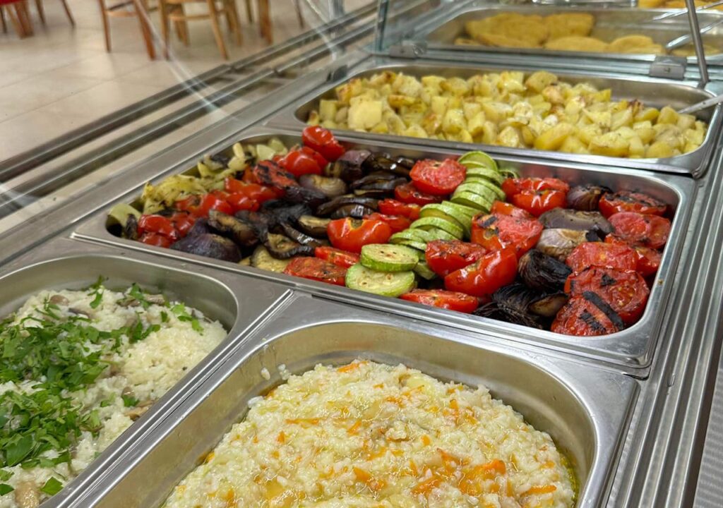 Preparate la bufetul all inclusive de la Hotel Recif Neptun